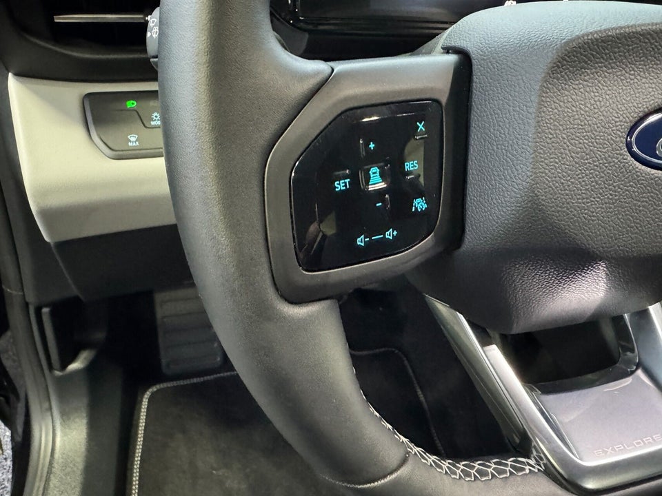 Ford Explorer 82 Select Extended Range 5d