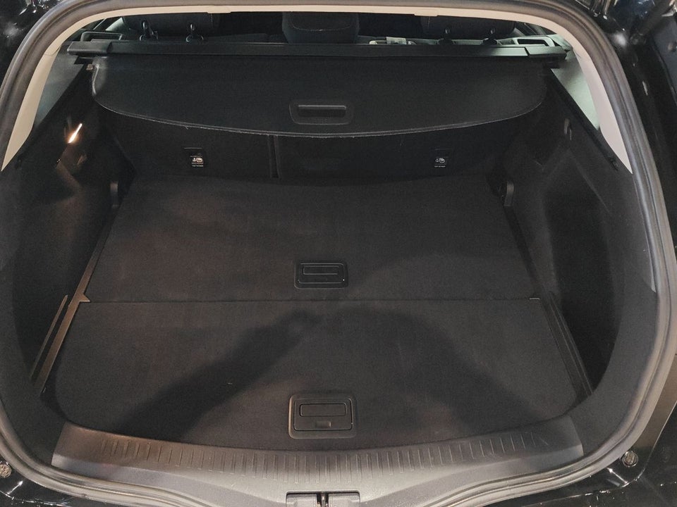 Renault Megane IV 1,3 TCe 140 Limited Sport Tourer EDC 5d