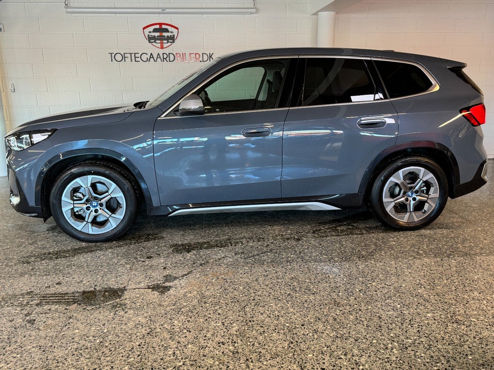 BMW iX1 xDrive30 X-Line 5d