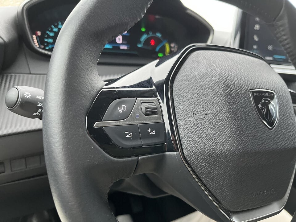 Peugeot e-208 50 Style 5d