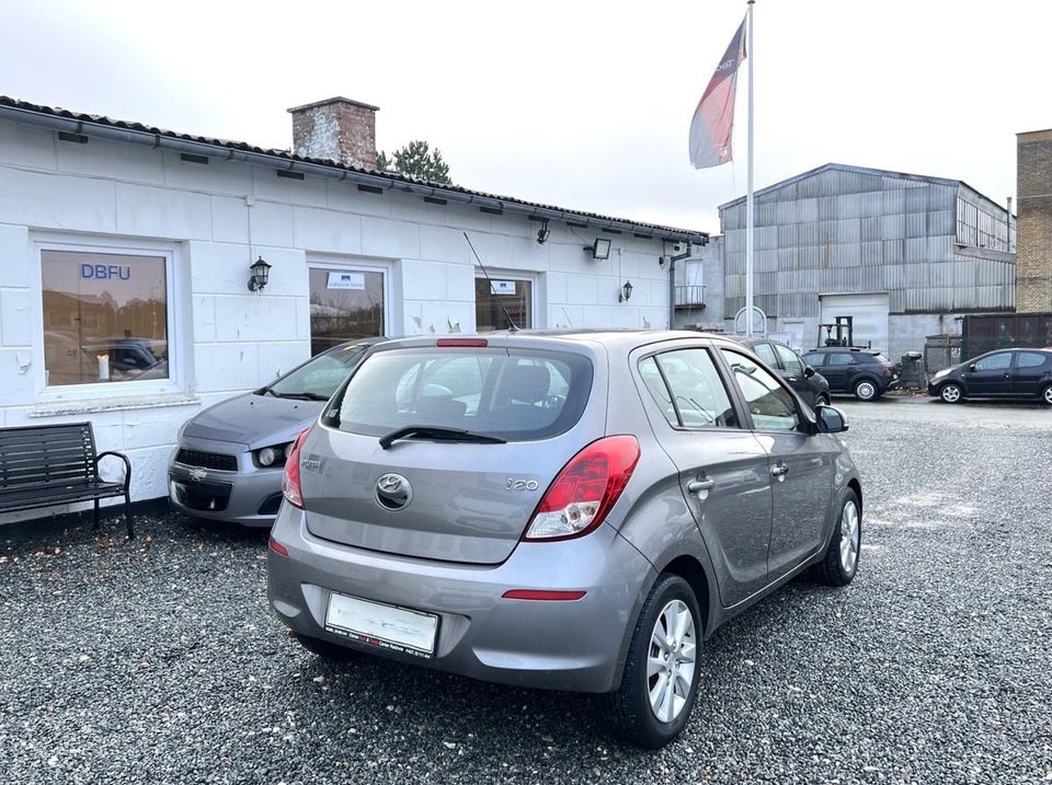 Hyundai i20 1,25 Classic XTR 5d