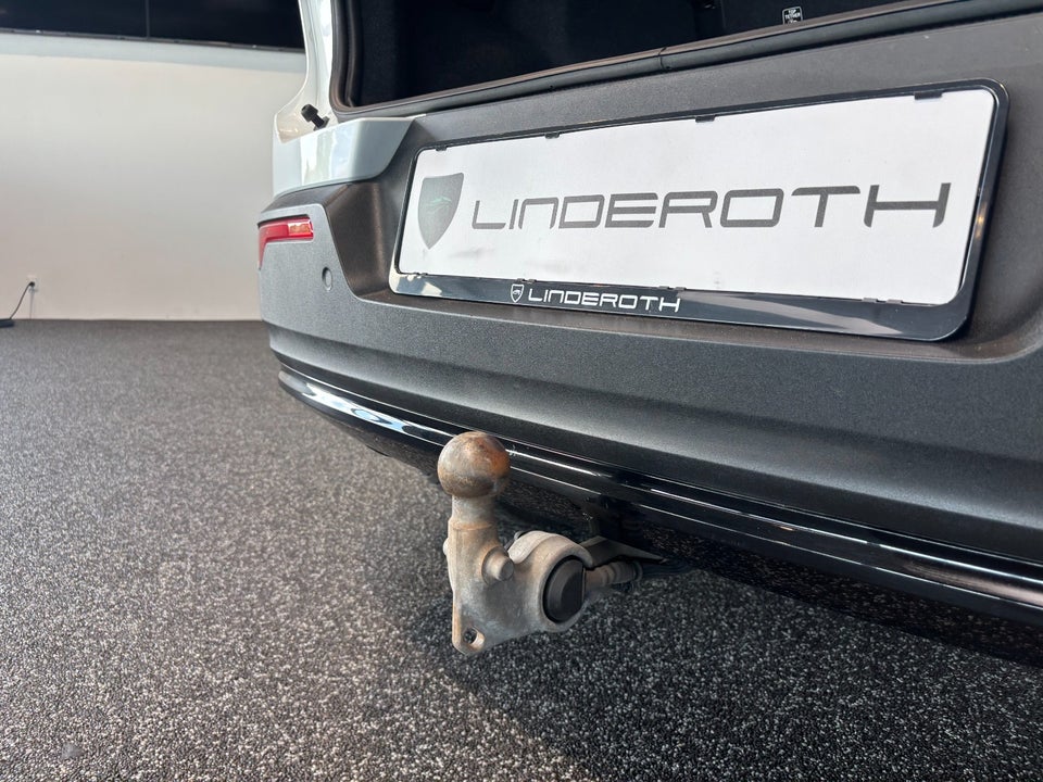 Volvo XC40 ReCharge Extended Range Plus 5d