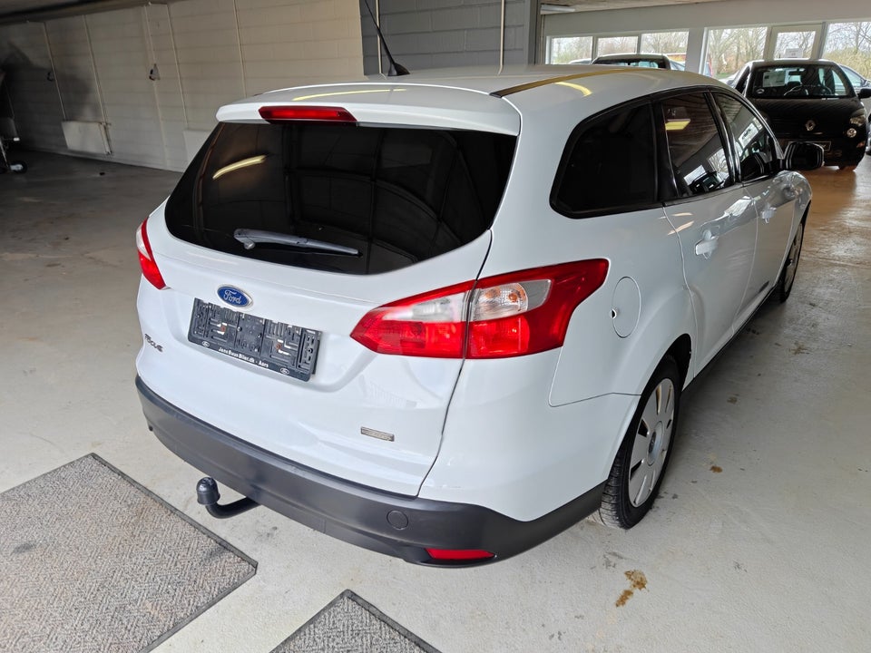 Ford Focus 1,0 SCTi 100 Titanium stc. 5d