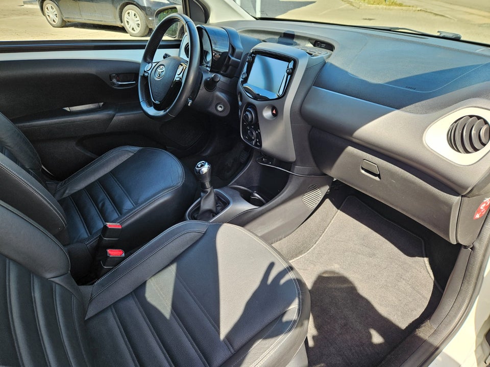 Toyota Aygo 1,0 VVT-i x-cellence 5d