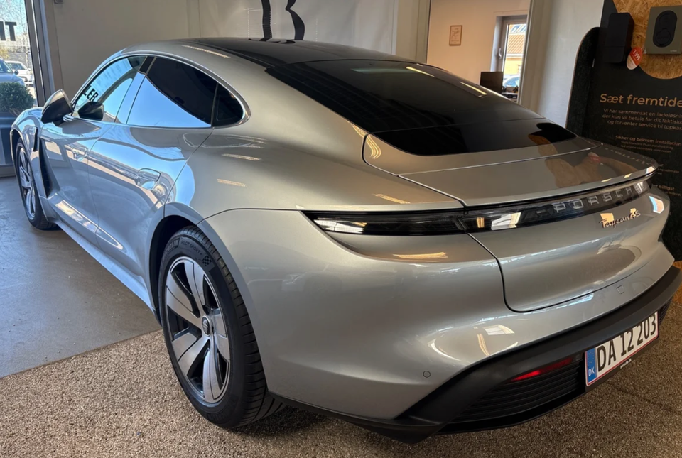 Porsche Taycan 4S Performance+ 4d
