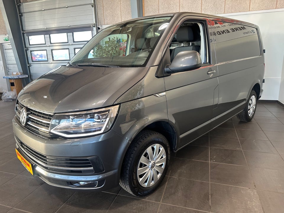 VW Transporter 2,0 TDi 150 Kassevogn DSG kort