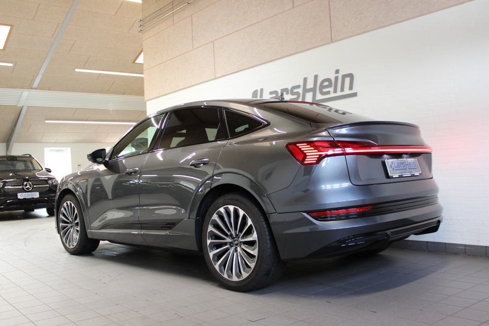 Audi e-tron 55 S-line Sportback quattro 5d