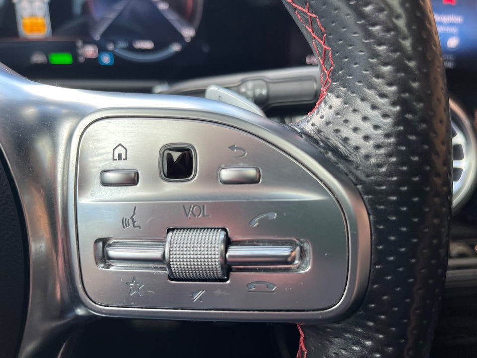 Mercedes EQB300 AMG Line 4Matic 5d