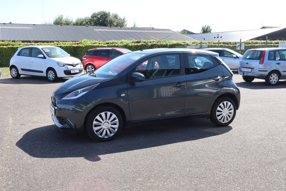 Toyota Aygo 1,0 VVT-i x-clusiv 5d