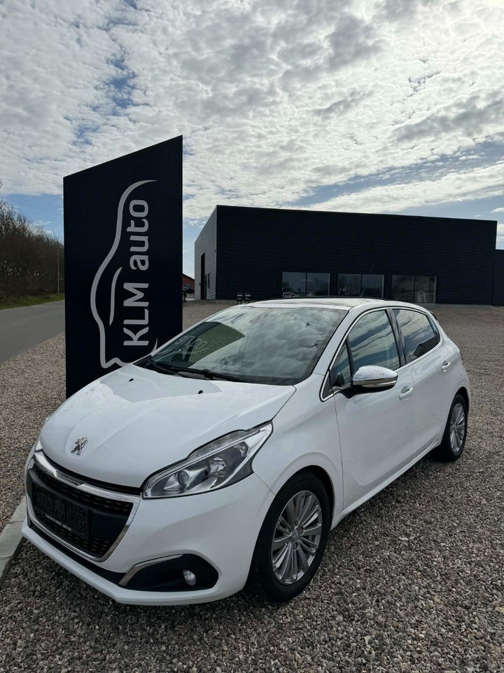 Peugeot 208 1,6 BlueHDi 100 Allure Sky 5d