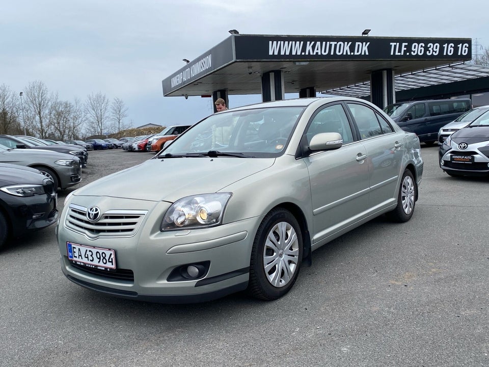 Toyota Avensis 1,8 VVT-i Terra 4d