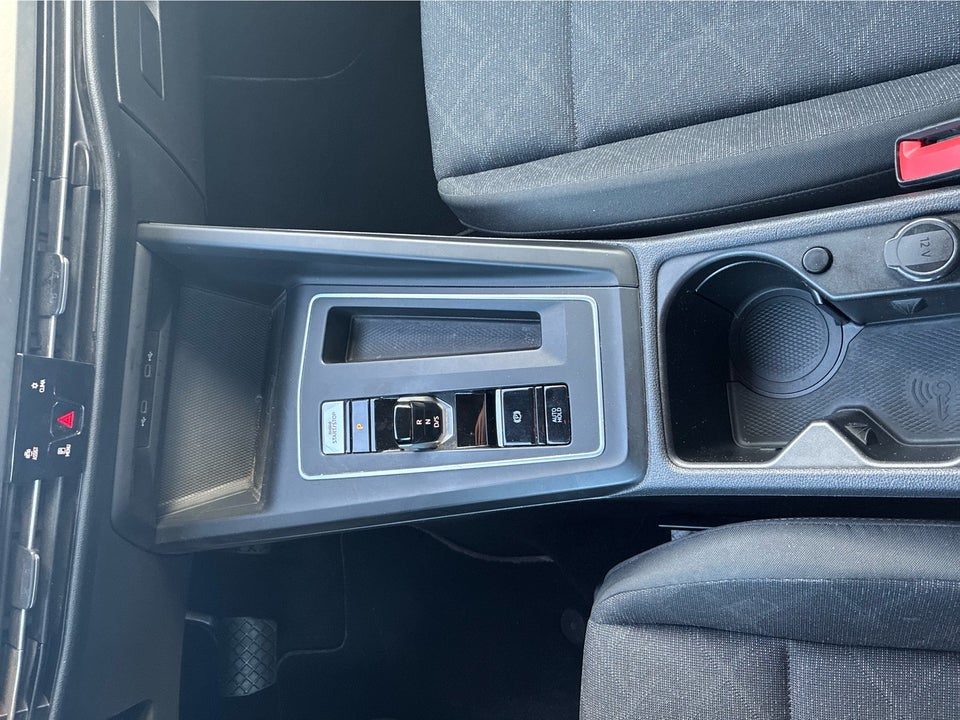 VW Golf VIII 1,5 TSi 130 Life Variant 5d