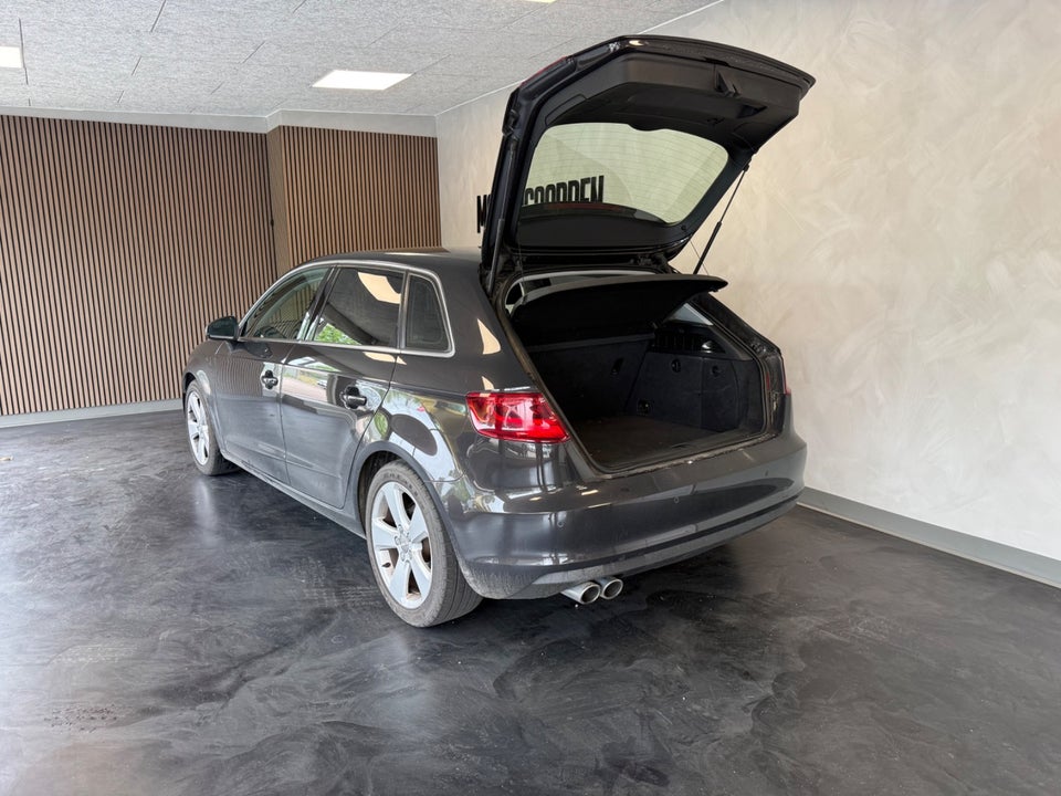 Audi A3 1,4 TFSi 140 Ambiente Sportback 5d