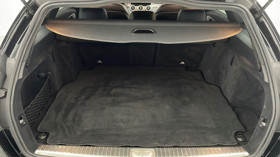 Mercedes C220 d 2,0 Business AMG Line Night Edition stc. aut. 5d