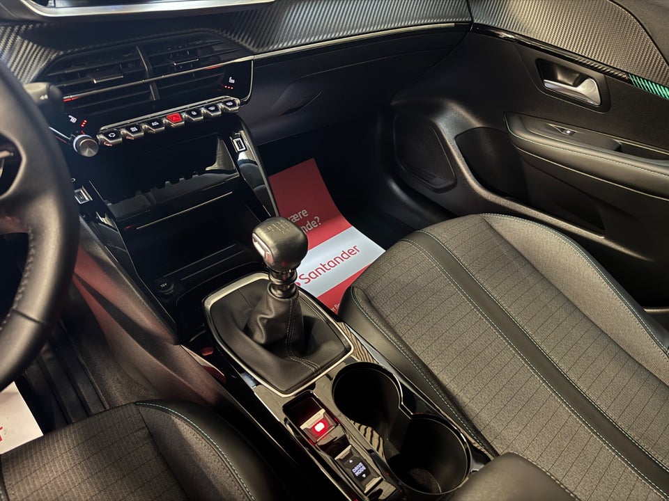 Peugeot 208 1,2 PureTech 100 Allure 5d