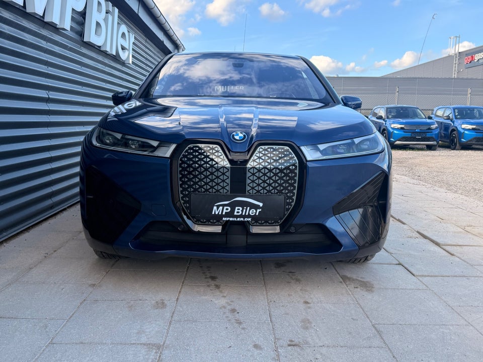 BMW iX xDrive40 5d