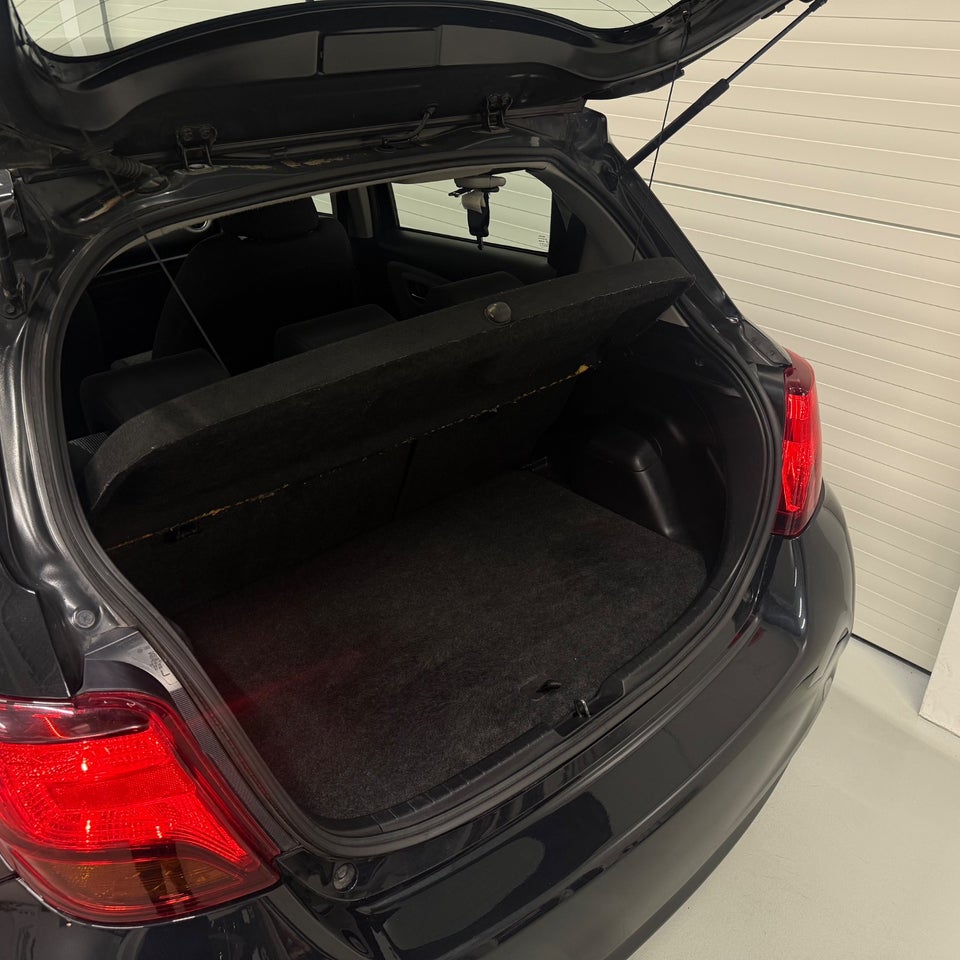 Toyota Yaris 1,0 VVT-i T2 5d