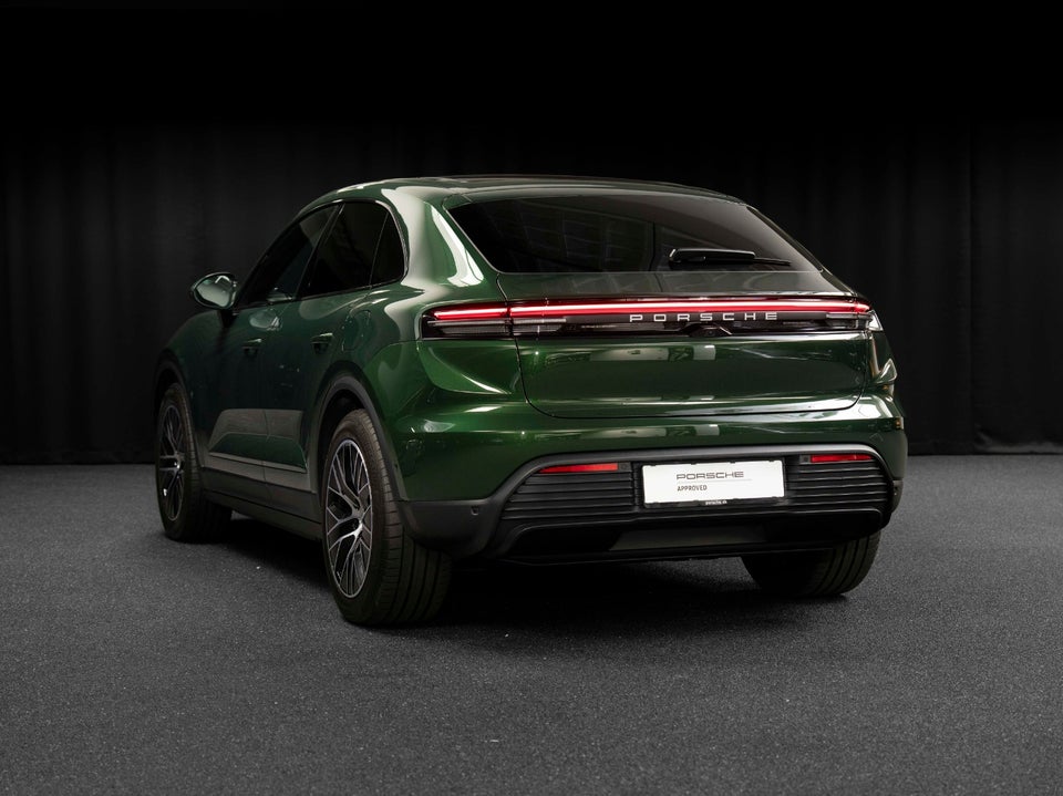 Porsche Macan 4 5d