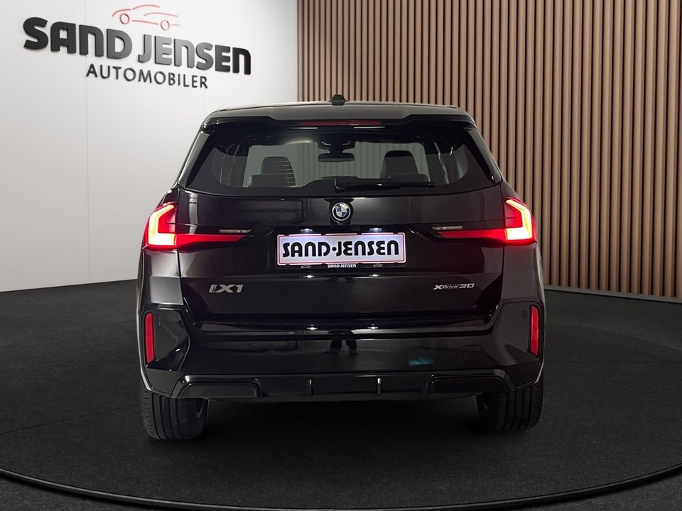 BMW iX1 xDrive30 M-Sport 5d