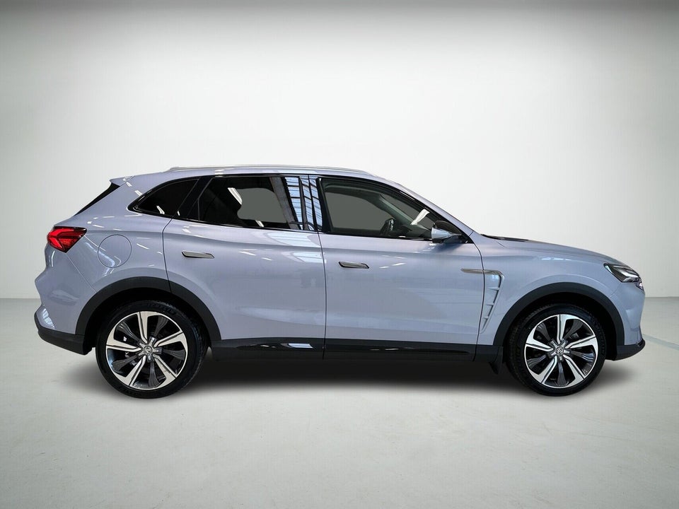 MG Marvel R Luxury 5d