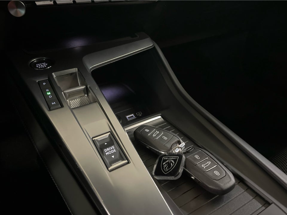 Peugeot 308 1,5 BlueHDi 130 Allure Pack SW EAT8 5d