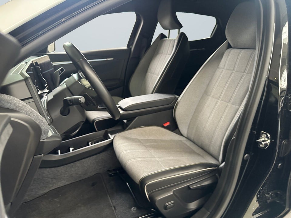 Renault Megane E-Tech 60 Techno 5d