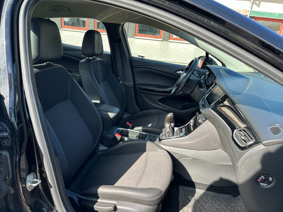 Opel Astra 1,6 T 200 Dynamic 5d