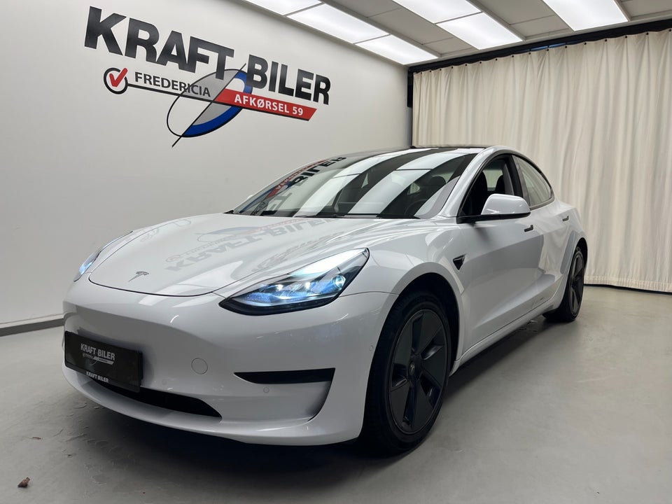 Tesla Model 3 Standard Range+ RWD 4d