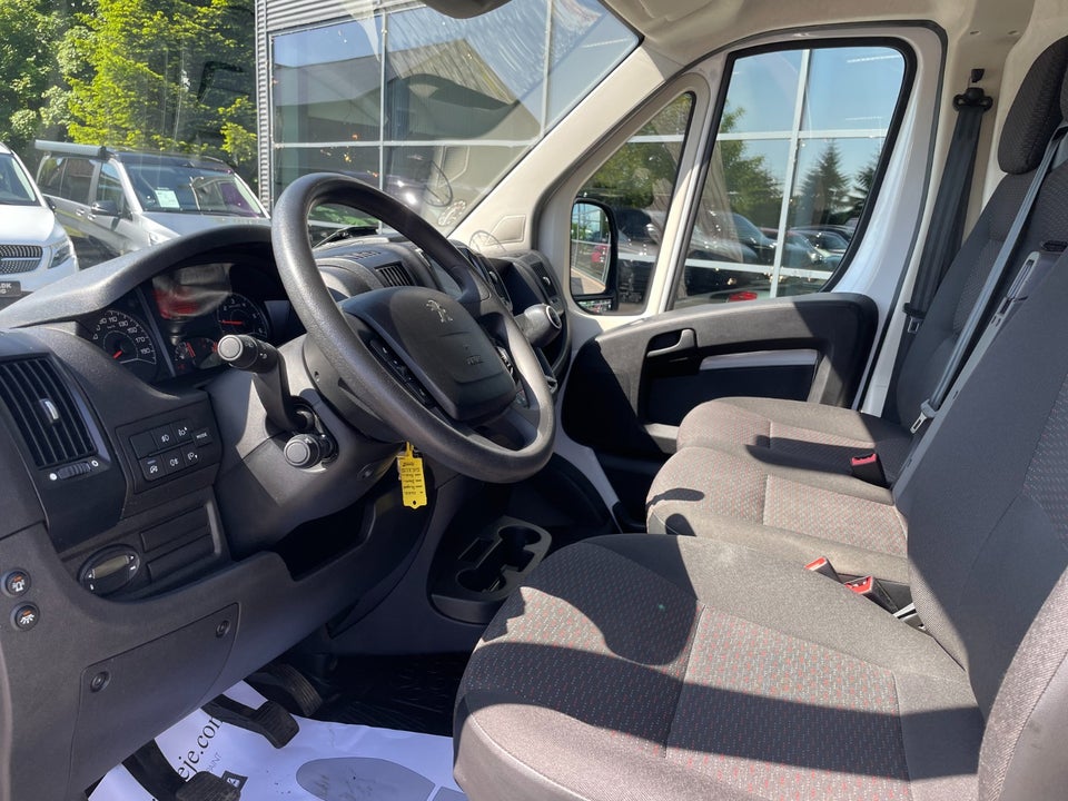 Peugeot Boxer 435 2,2 BlueHDi 165 L3H2 Premium