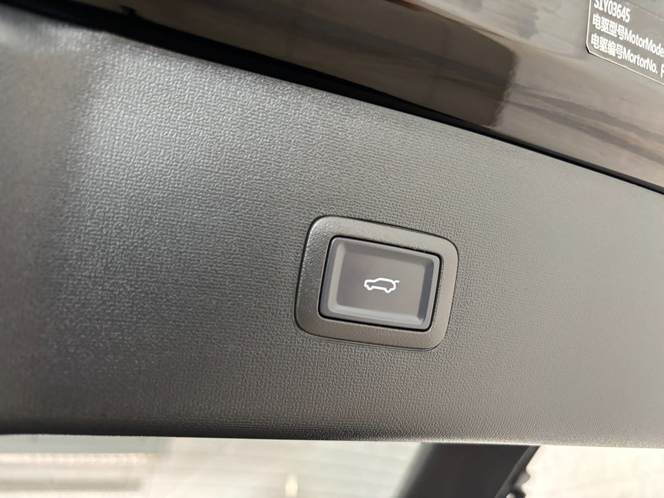 Hongqi EHS7 111 Exclusive 5d