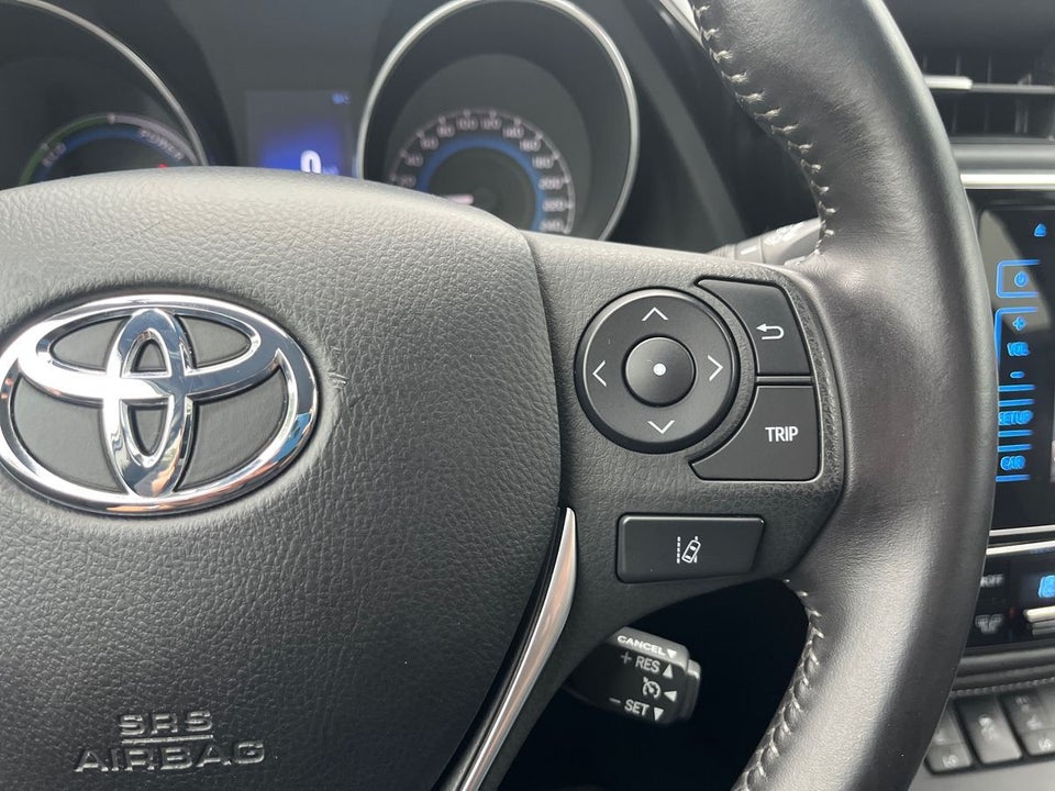 Toyota Auris 1,8 Hybrid H2 Comfort Touring Sports CVT 5d