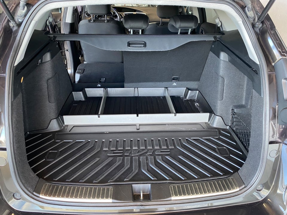 Honda Civic 1,8 i-VTEC Style Tourer 5d