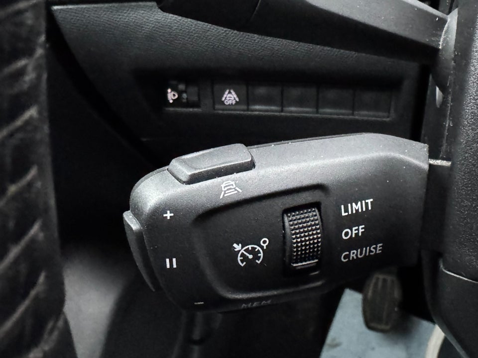 Peugeot 208 1,2 PureTech 100 Allure Pack 5d