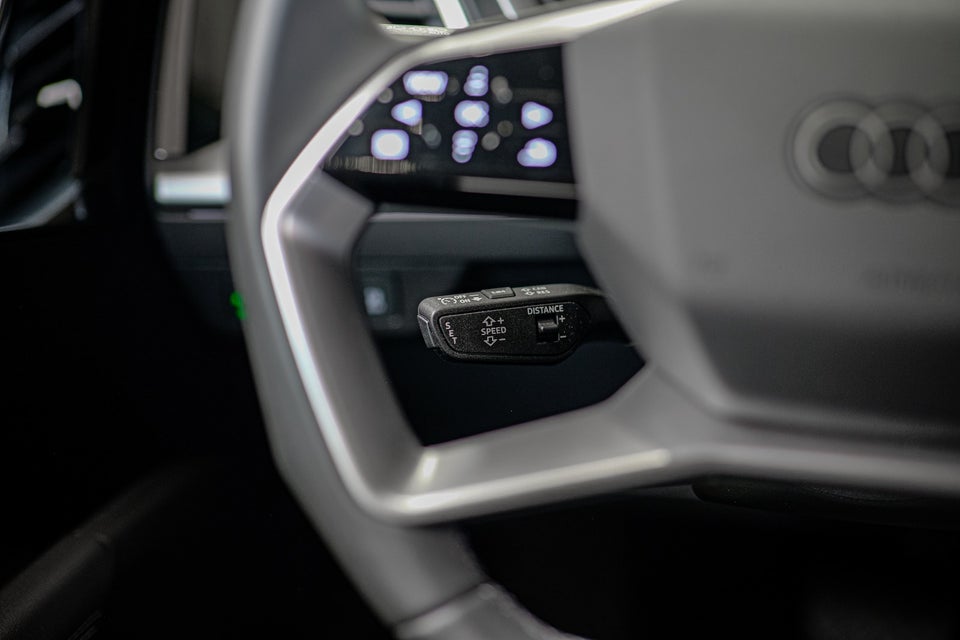 Audi Q4 e-tron 45 S-line quattro 5d