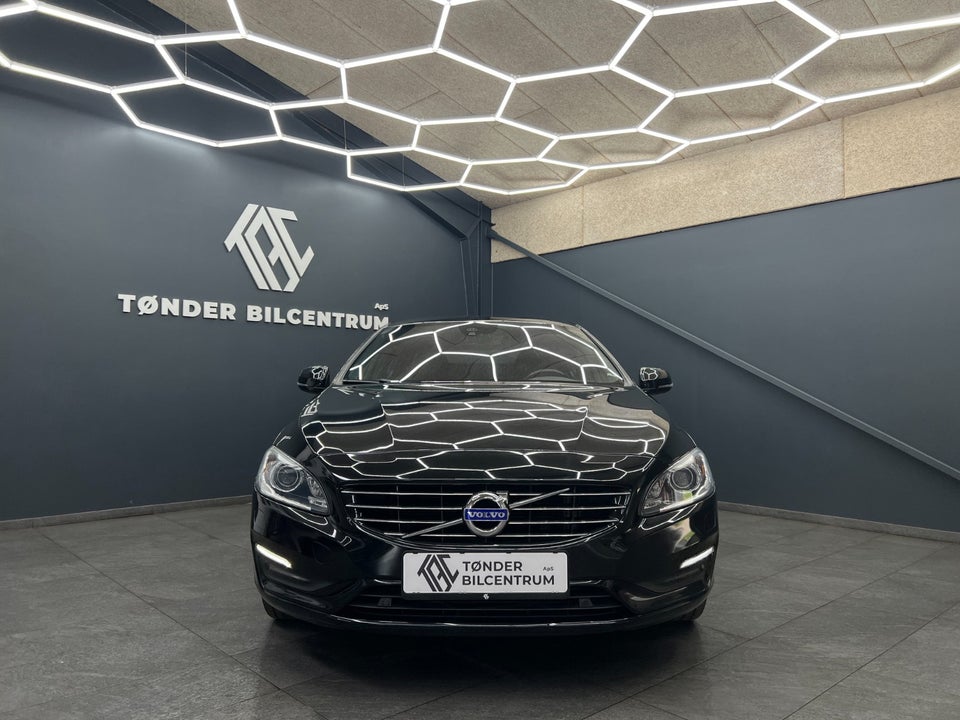 Volvo V60 2,0 D3 150 Momentum aut. 5d