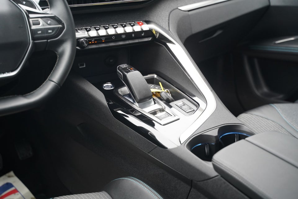 Peugeot 3008 1,6 Hybrid Allure Pack EAT8 5d