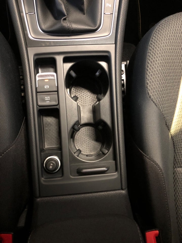 VW Golf VII 1,5 TSi 130 Comfortline Variant 5d