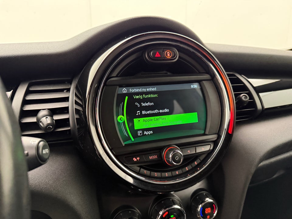 MINI Cooper SE Essential 3d