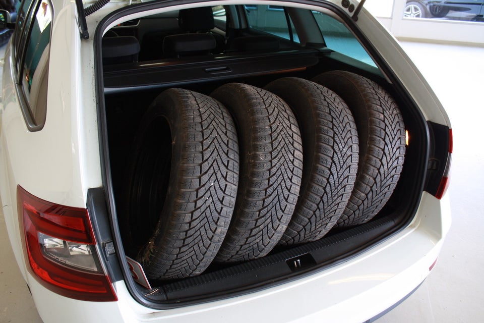 Skoda Octavia 2,0 TDi 150 Drive Combi DSG 5d