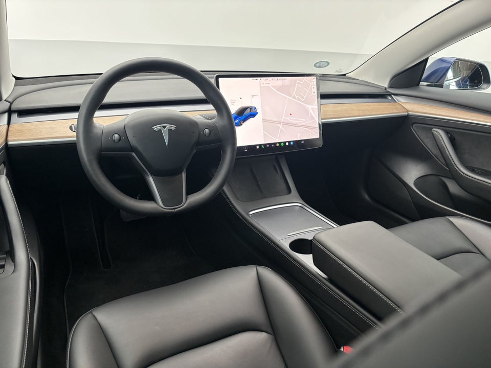 Tesla Model 3 RWD 4d