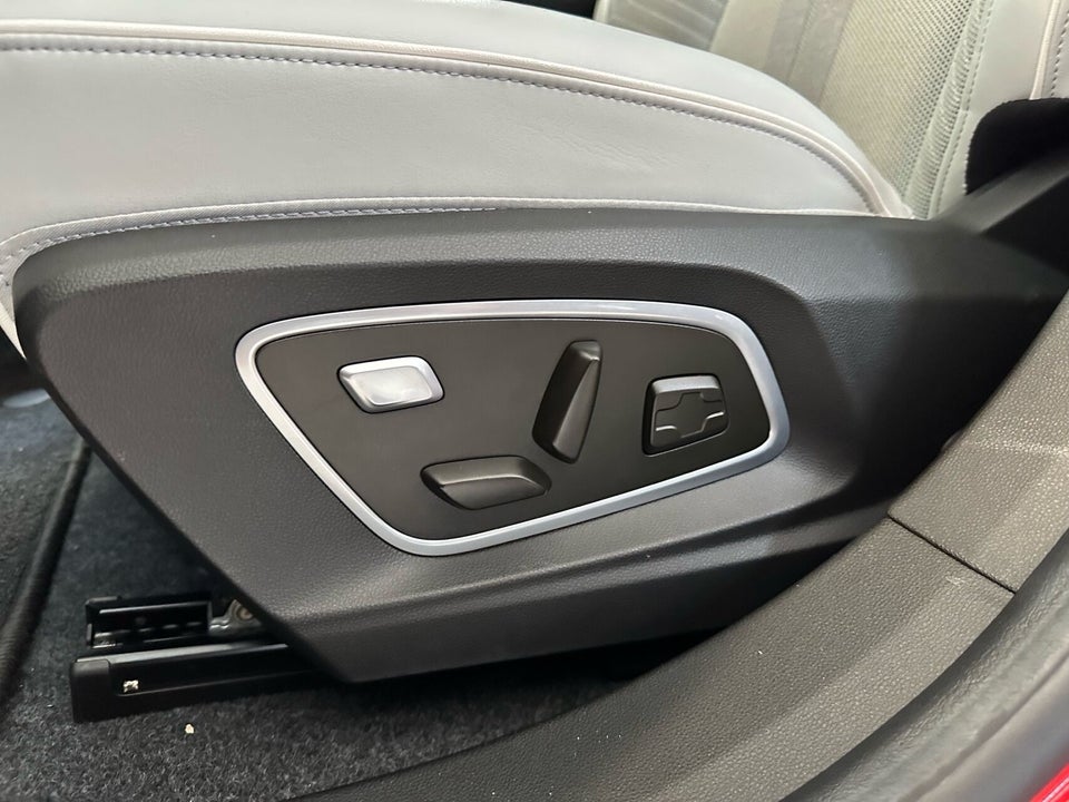 Renault Scenic E-Tech 87 Iconic 5d