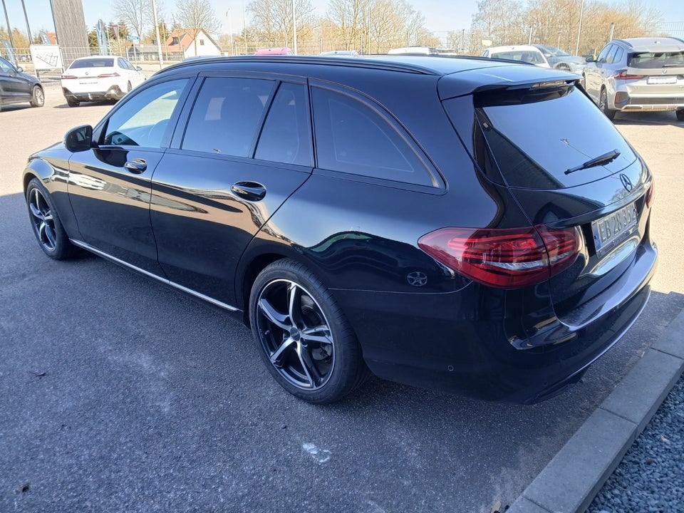 Mercedes C220 d 2,0 Avantgarde stc. aut. 5d