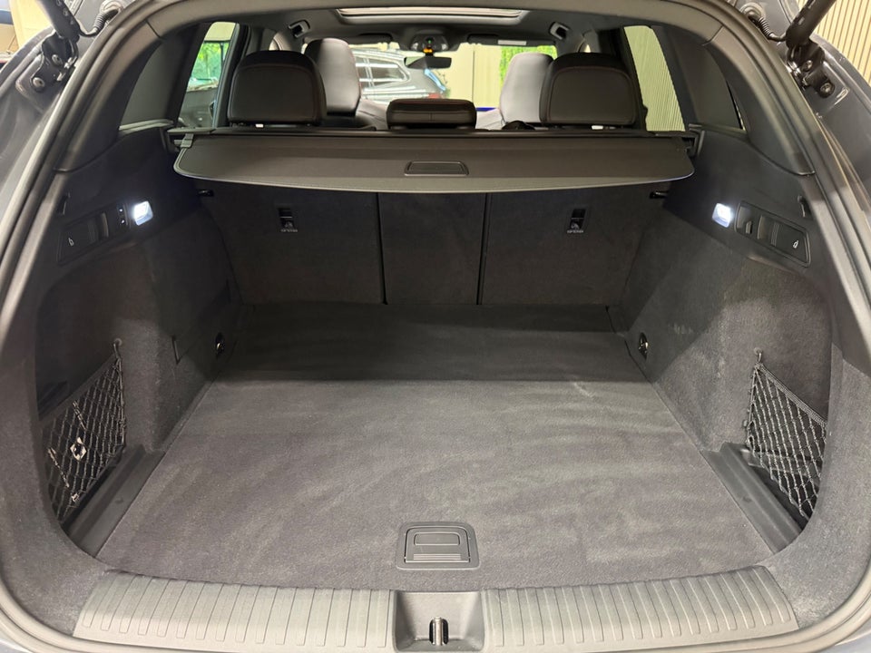 Audi SQ6 e-tron quattro 5d
