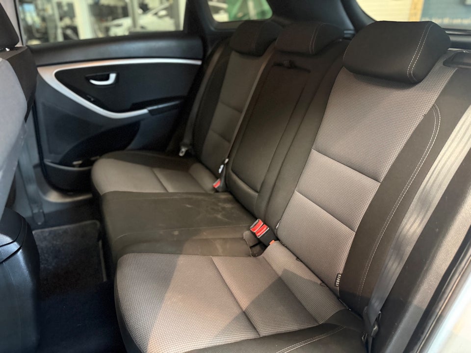 Hyundai i30 1,6 GDi Comfort Eco 5d