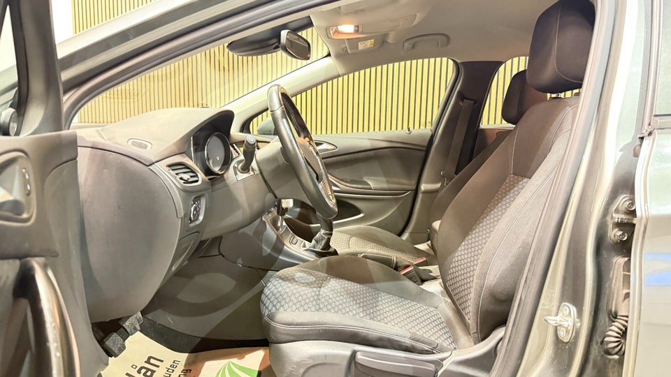 Opel Astra 1,4 T 125 Enjoy 5d