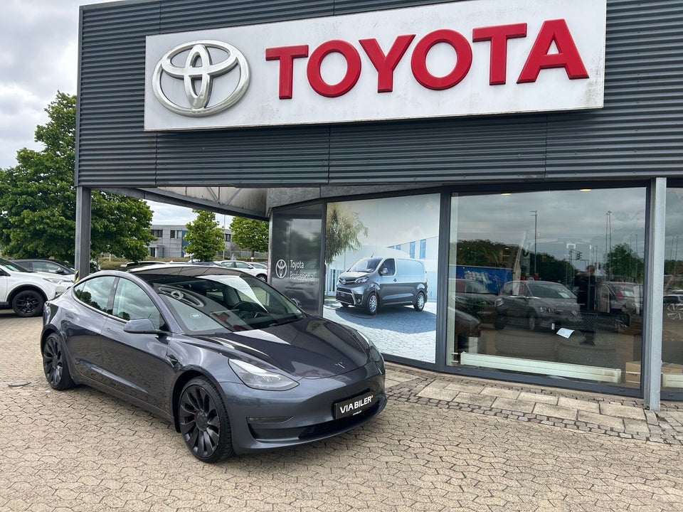 Tesla Model 3 Performance AWD 4d