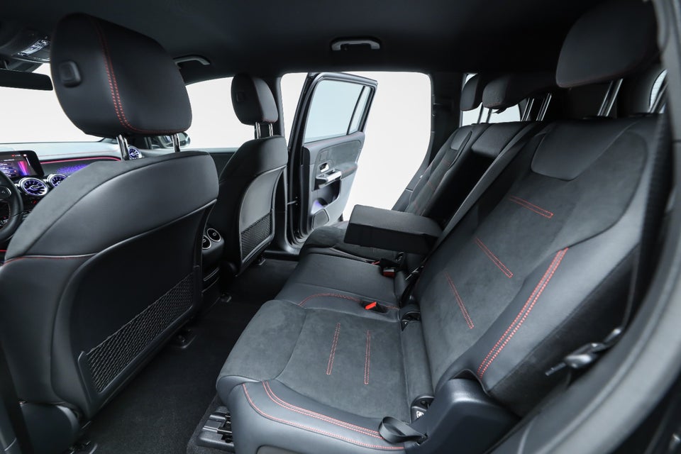 Mercedes EQB300 AMG Line 4Matic 5d