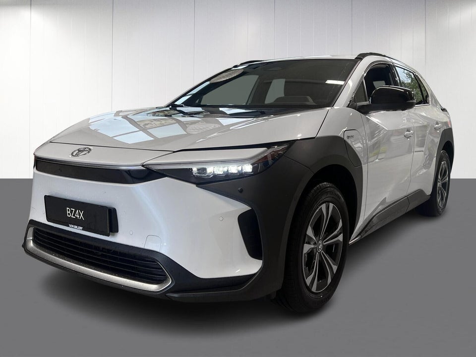 Toyota bZ4X Executive 5d