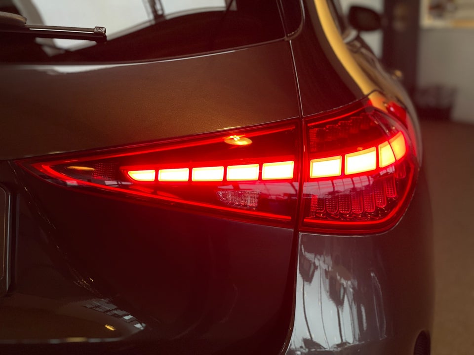 Mercedes C220 d 2,0 AMG Line stc. aut. 5d