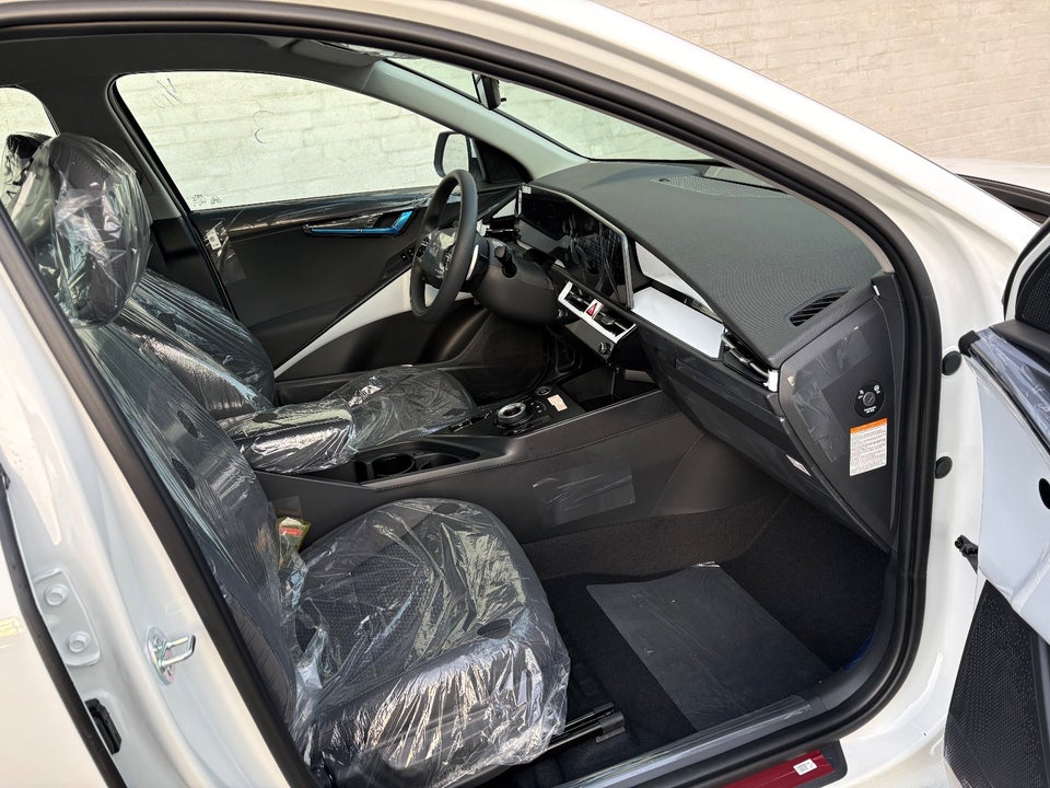 Kia Niro 64 EV Access 5d